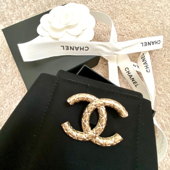 CHANEL Accessories - Brand new Chanel Brooch